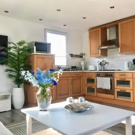 Сasa de vacaciones Haus De Blauwe Reiger By Interhome
