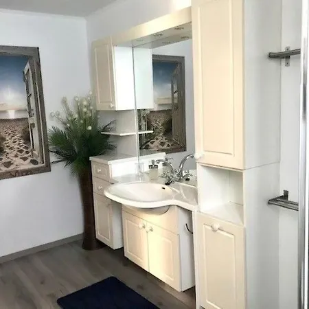 Haus De Blauwe Reiger By Interhome Wervershoof